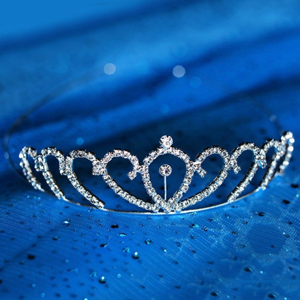 🔴SOLD🔴 🎀NEW Girls Rhinestone Tiara🎀 - Picture 3 of 3